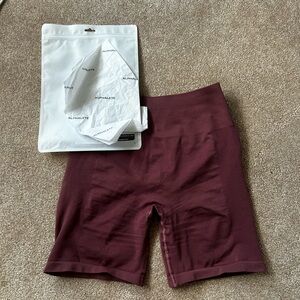 Alphalete autumn biker shorts!!